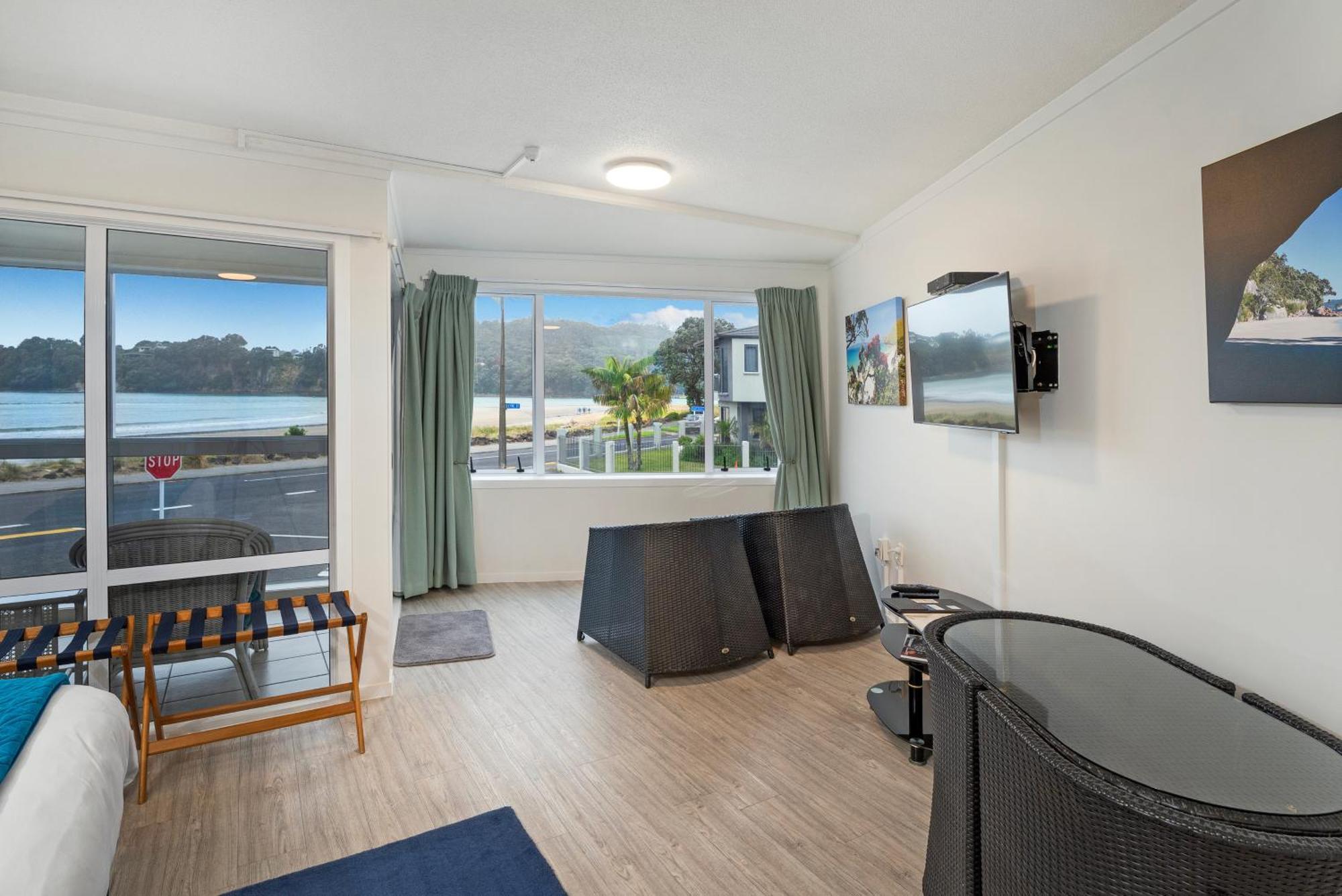 Waterfront Apartments Whitianga Exterior photo